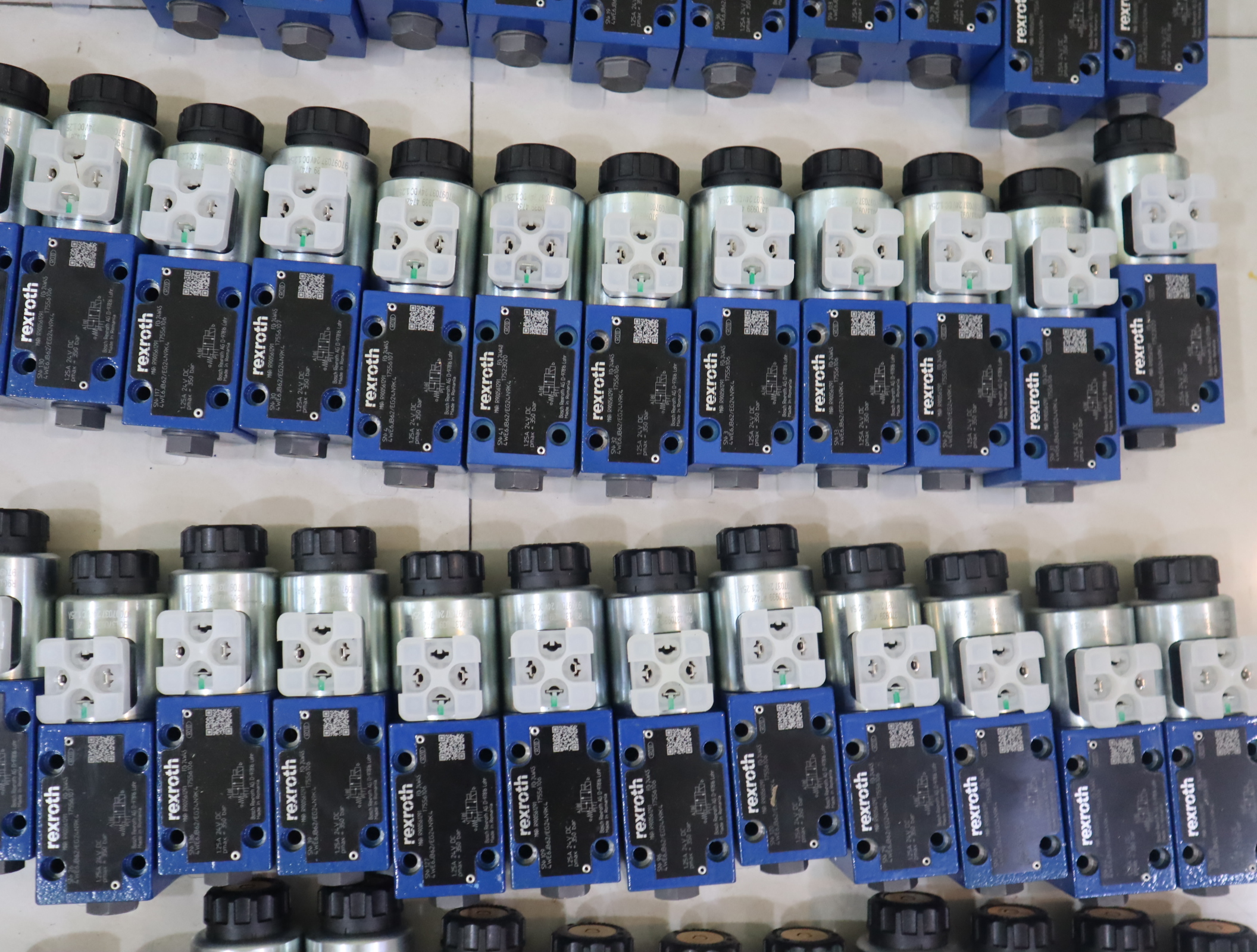 4WE6JB62/EG24N9K4 R900561291 4WE6JB6X/EG24N9K4 REXROTH阀