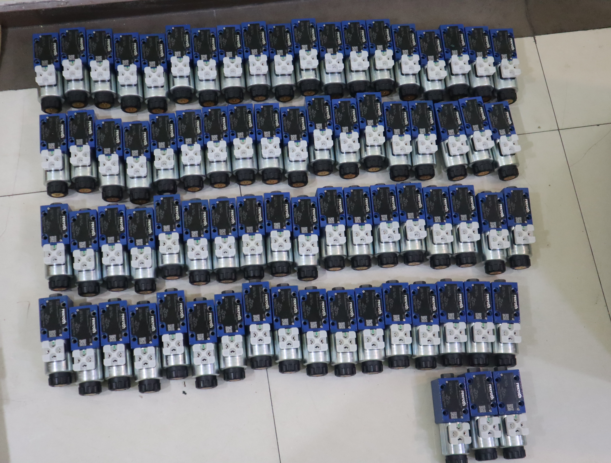 4WE6JB62/EG24N9K4 R900561291 4WE6JB6X/EG24N9K4 REXROTH阀