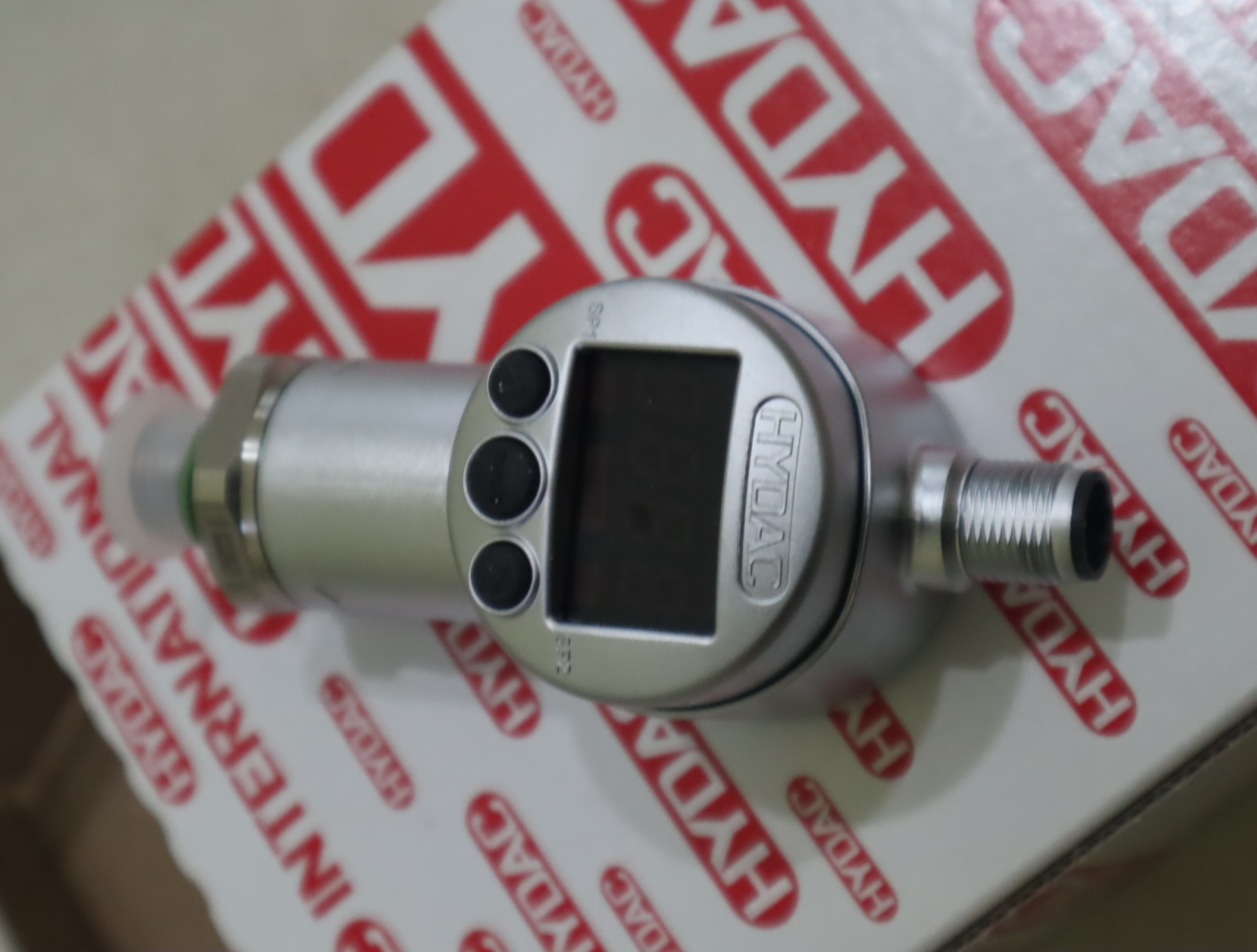 EDS3346-3-0016-000-F1 908175 德国贺德克HYDAC 压力温度传感器