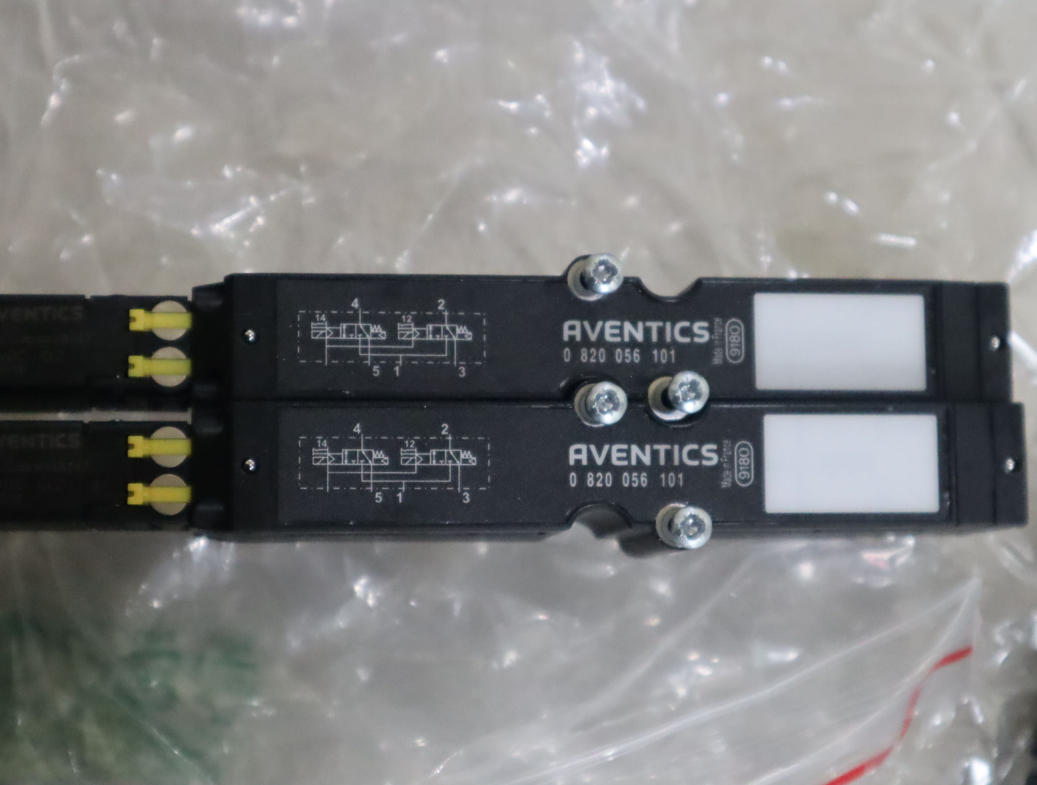 0820056101 R422004023 R422003967 德国安沃驰AVENTICS气动阀