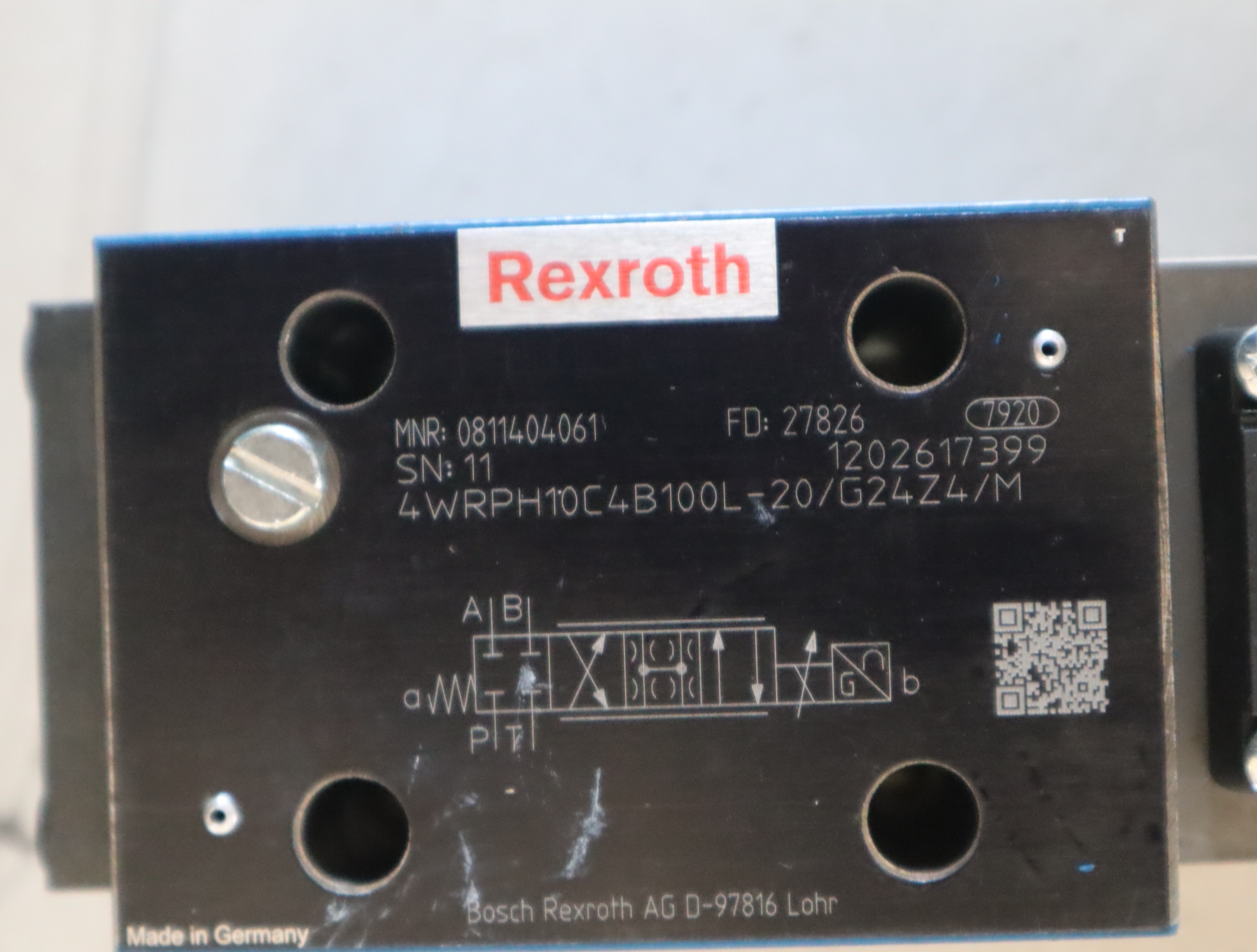 0811404061 4WRPH10C4B100L-20/G24Z4/M 力士乐REXROTH比例阀