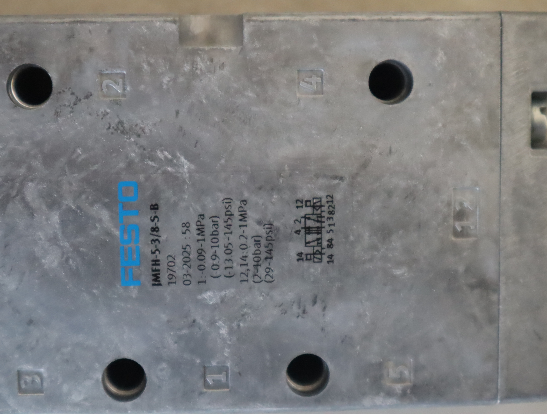 JMFH-5-3/8-S-B 19702 德国FESTO费斯托气动阀