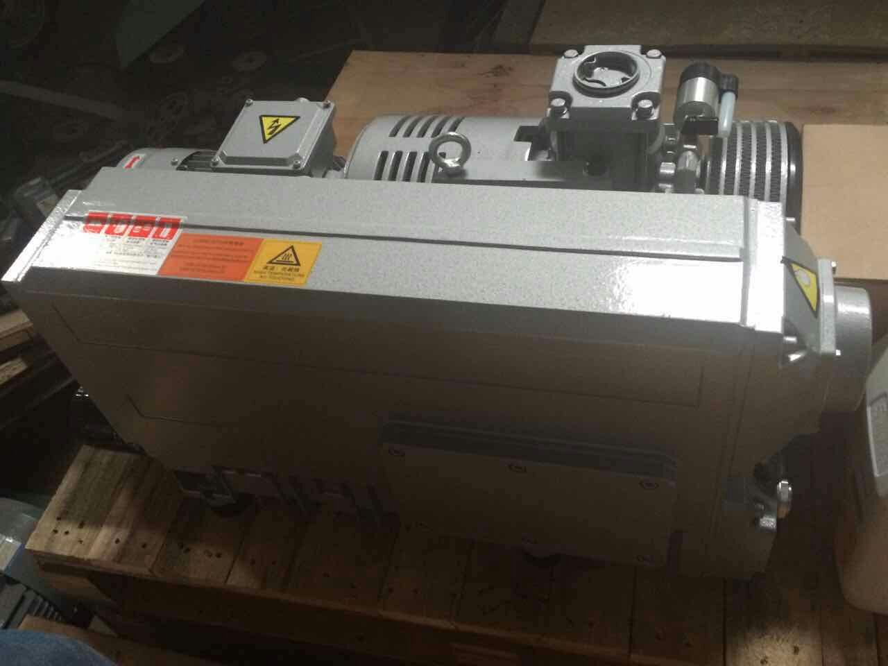 冶炼快速抽真空，熔炼效率翻倍普旭油式真空泵