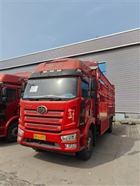 自用户一手车 22年3月 国六6米8解放J6L 260马力，6缸8速 