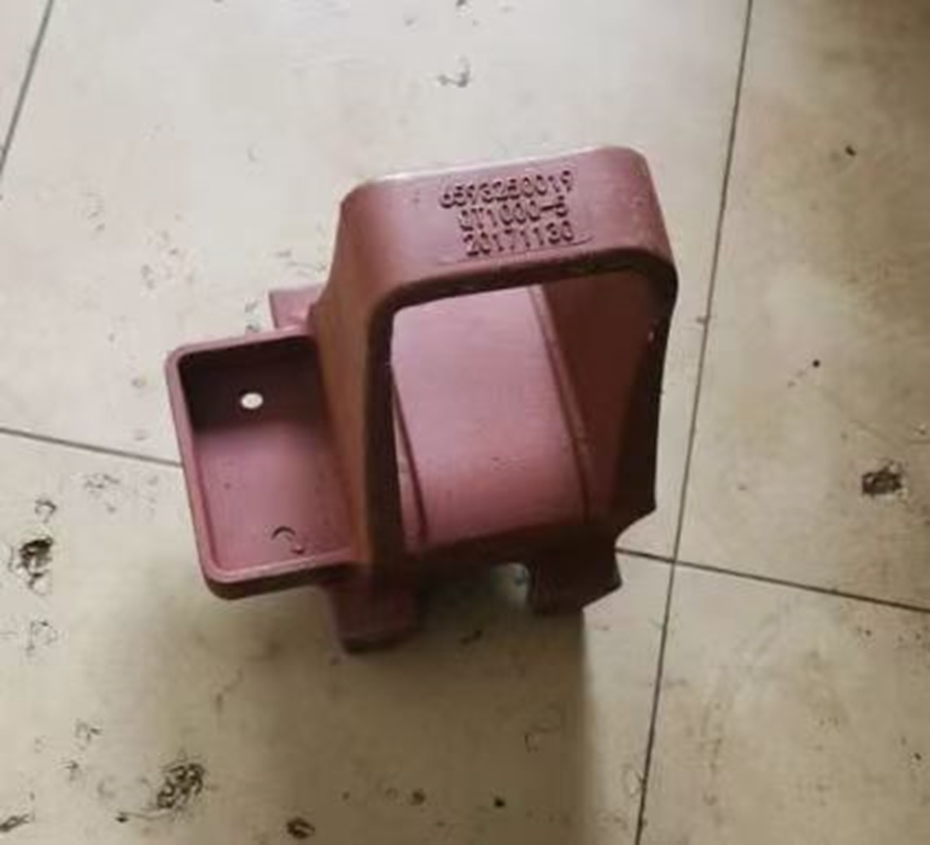 北方奔驰钢板弹簧座6593250019，6593250119