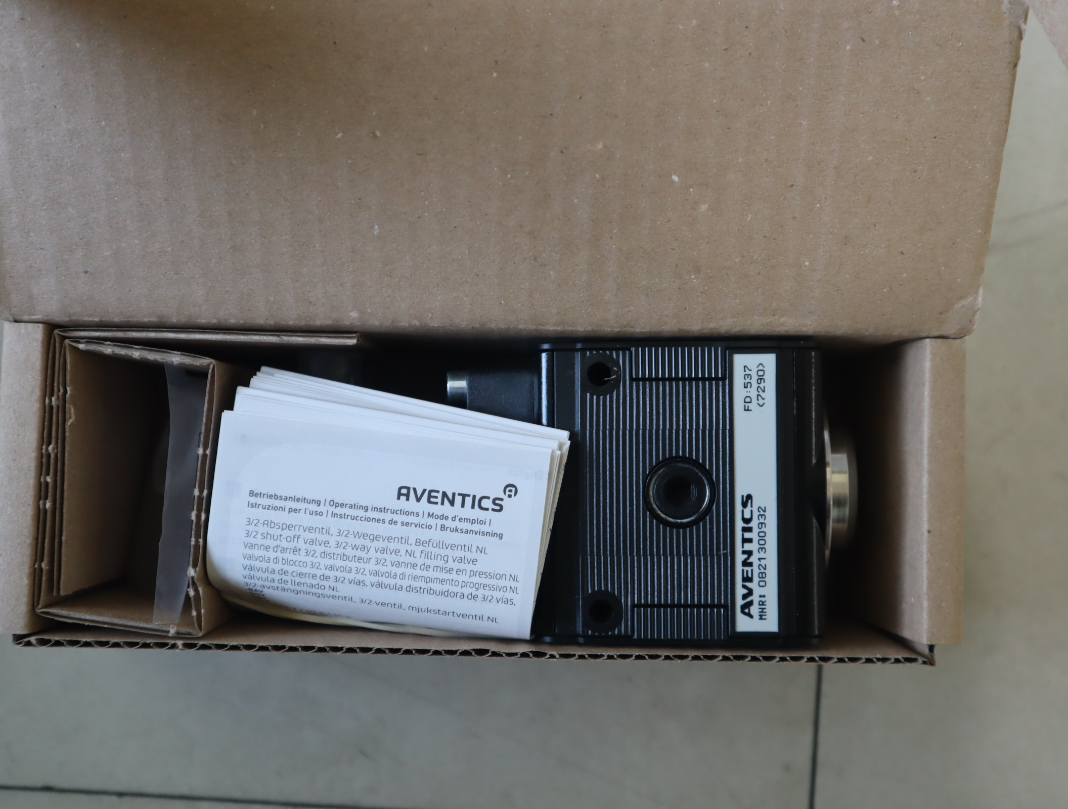 0821300932 德国安沃驰AVENTICS气动阀0821300932