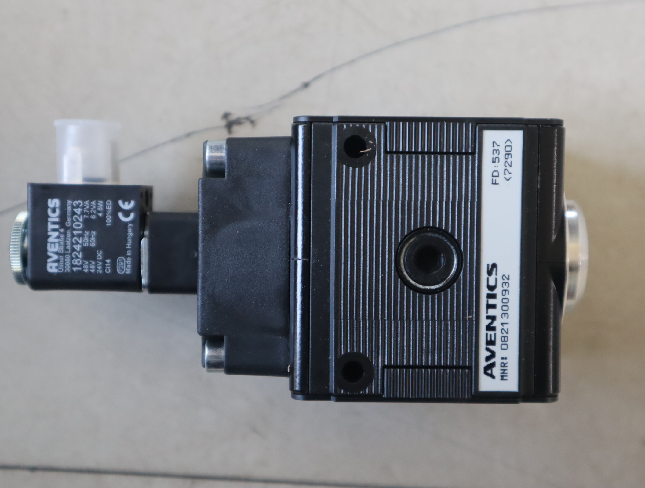 0821300932 德国安沃驰AVENTICS气动阀0821300932