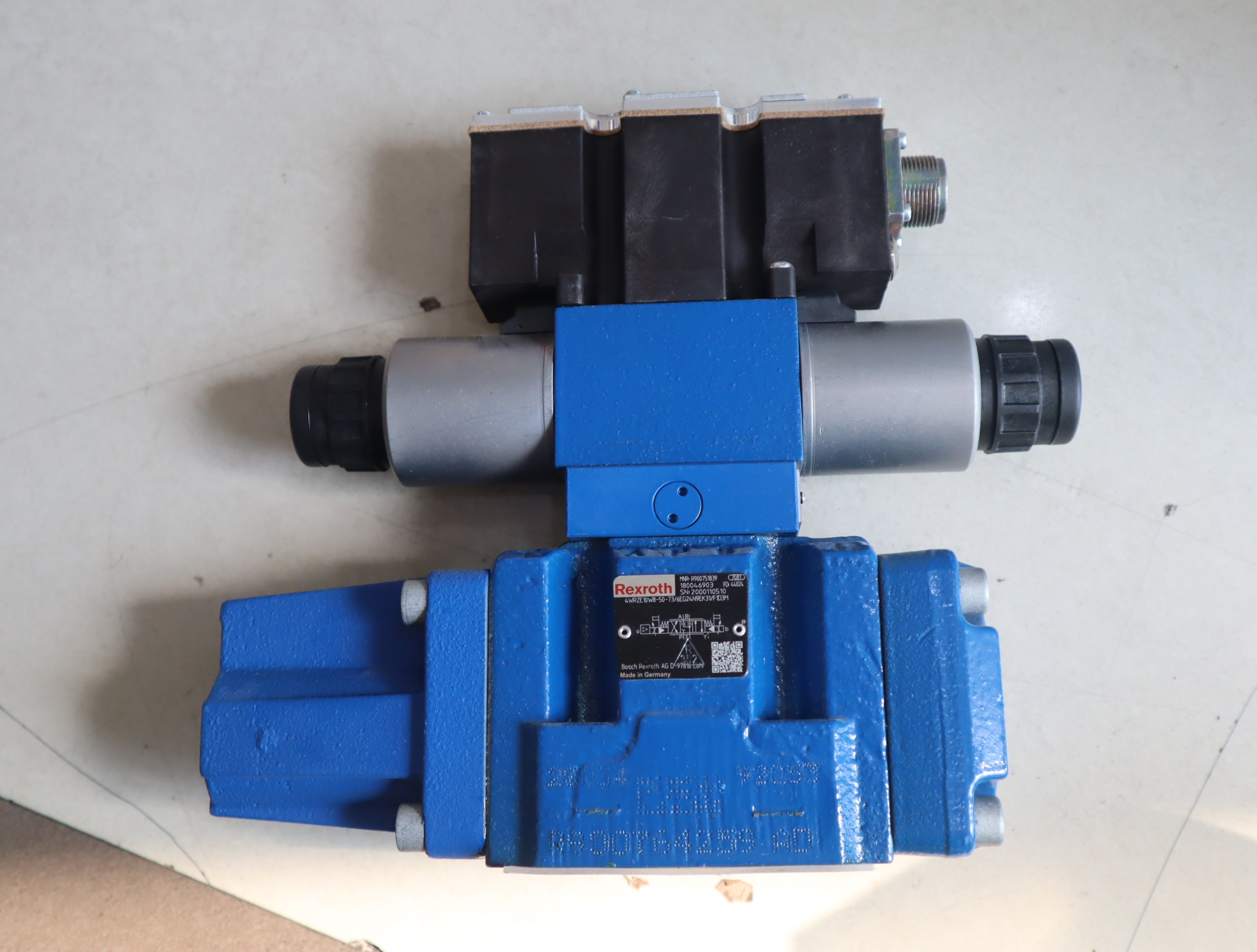 R900958859 3DREPE6C-21-25EG24N9K31/F1M-00 REXROTH先导阀