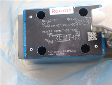 R901411433 4WRPEH10C4B100L-30/M/24A1 德国力士乐REXROTH伺服阀