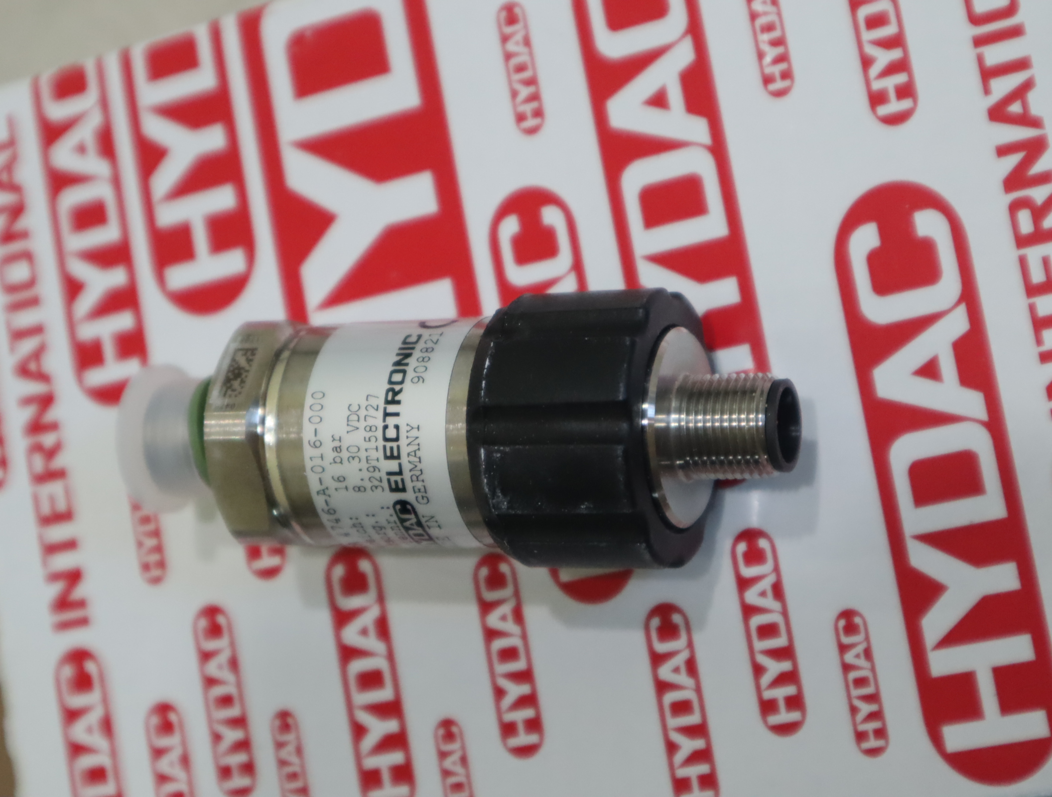 HDA4746-A-016-000 908821 德国贺德克HYDAC 压力温度传感器