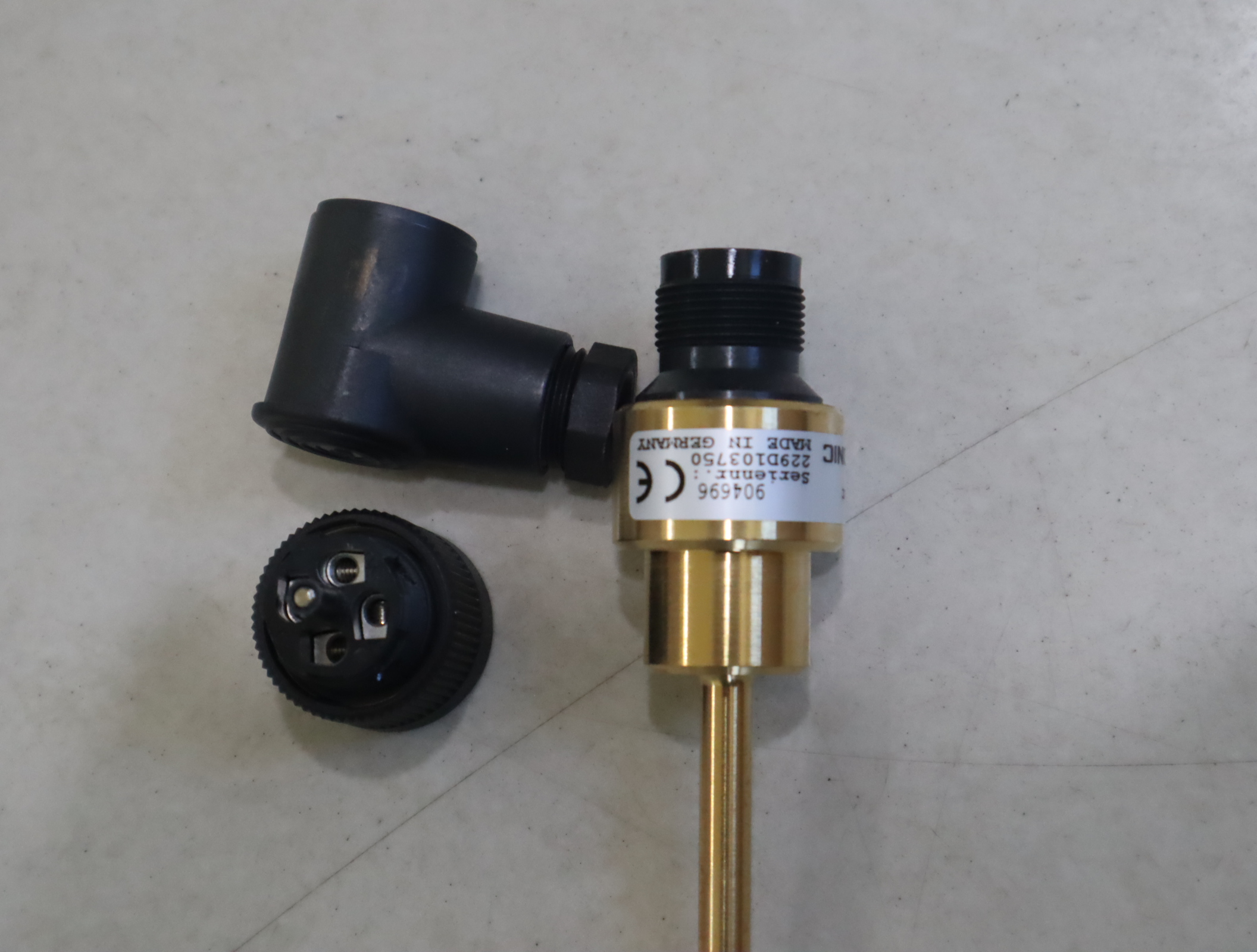 TFP  104-000 904696 德国贺德克HYDAC 压力温度传感器