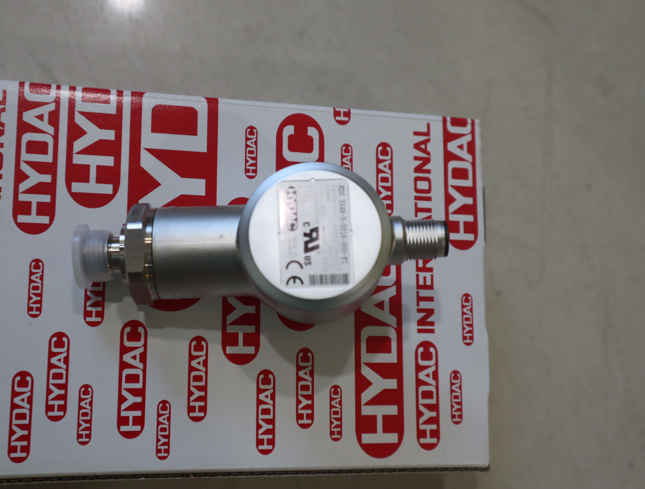 EDS3348-5-0016-000-F1 908176 德国贺德克HYDAC 压力温度传感器