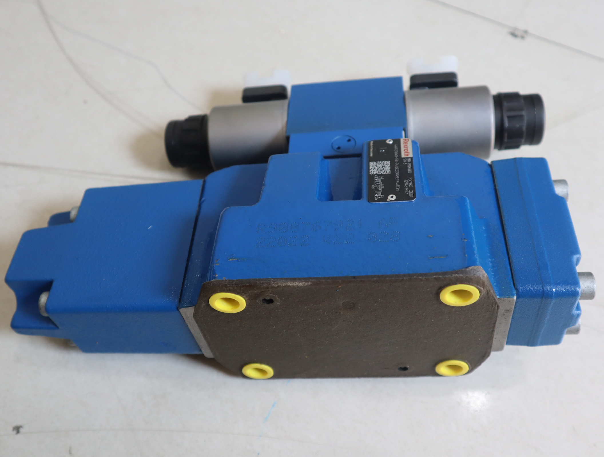 R900972872 4WRZ16W8-150-72/6EG24N9ETK4/D3M 力士乐REXROTH阀