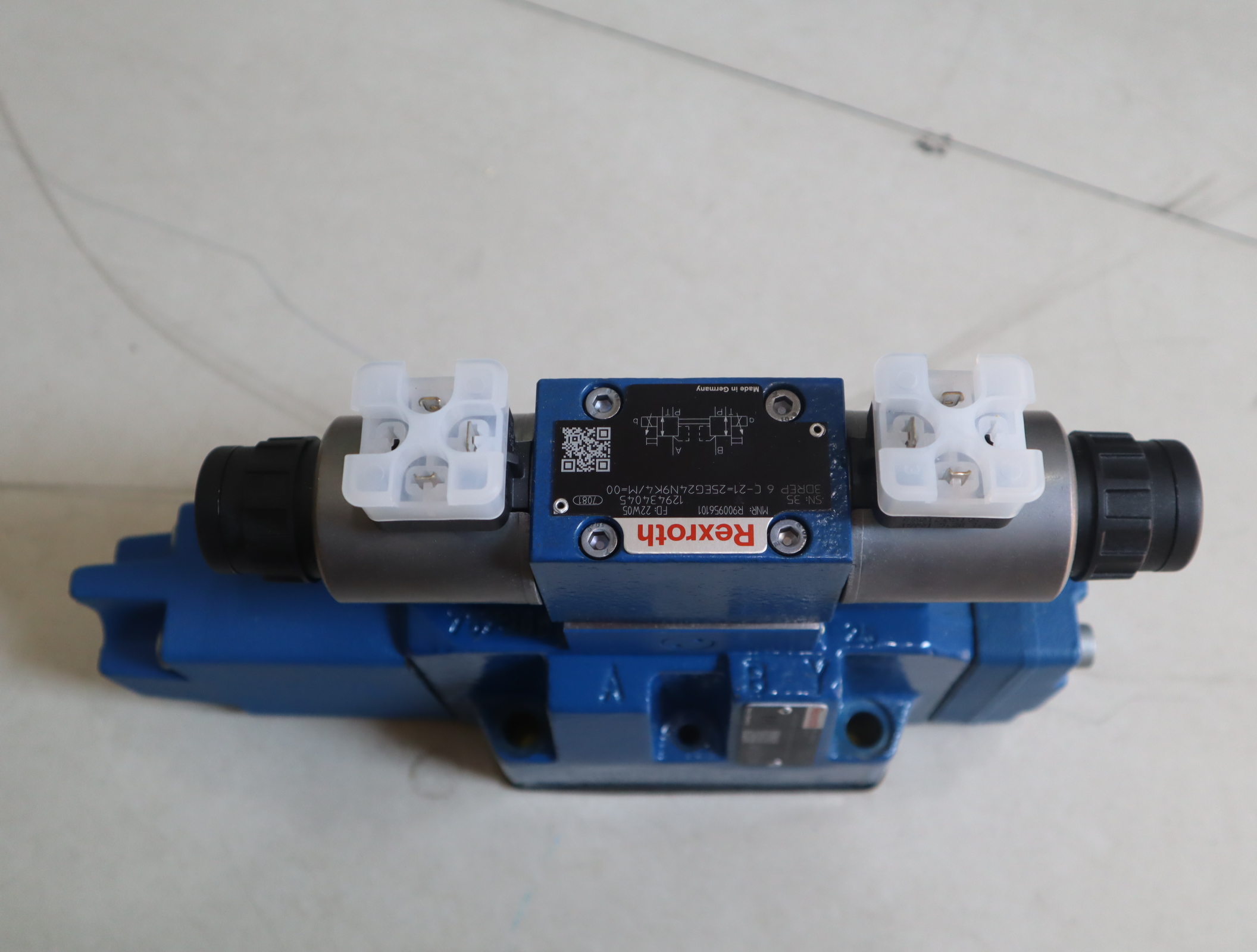 R900972872 4WRZ16W8-150-72/6EG24N9ETK4/D3M 力士乐REXROTH阀