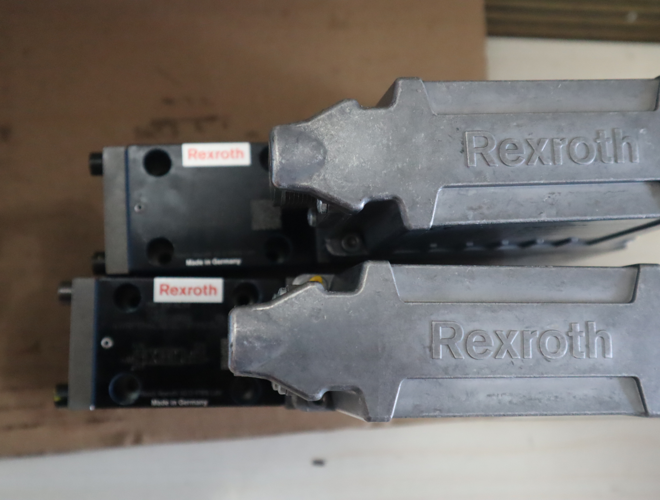 R901382348 4WRPEH6C3B12L-31/M/24F1 德国力士乐REXROTH伺服阀