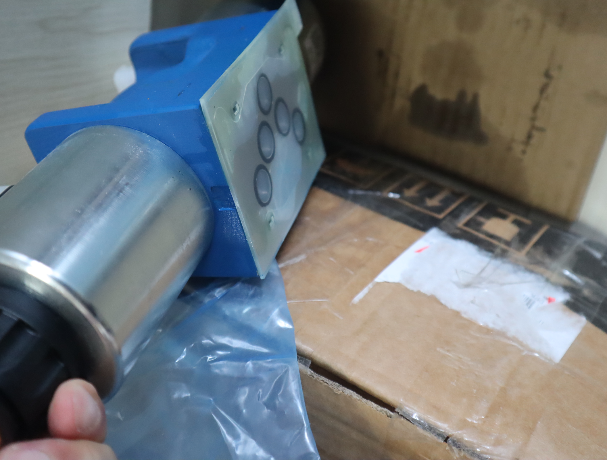 R901278744 4WE10J50/EG24N9K4/M 德国力士乐REXROTH电磁阀