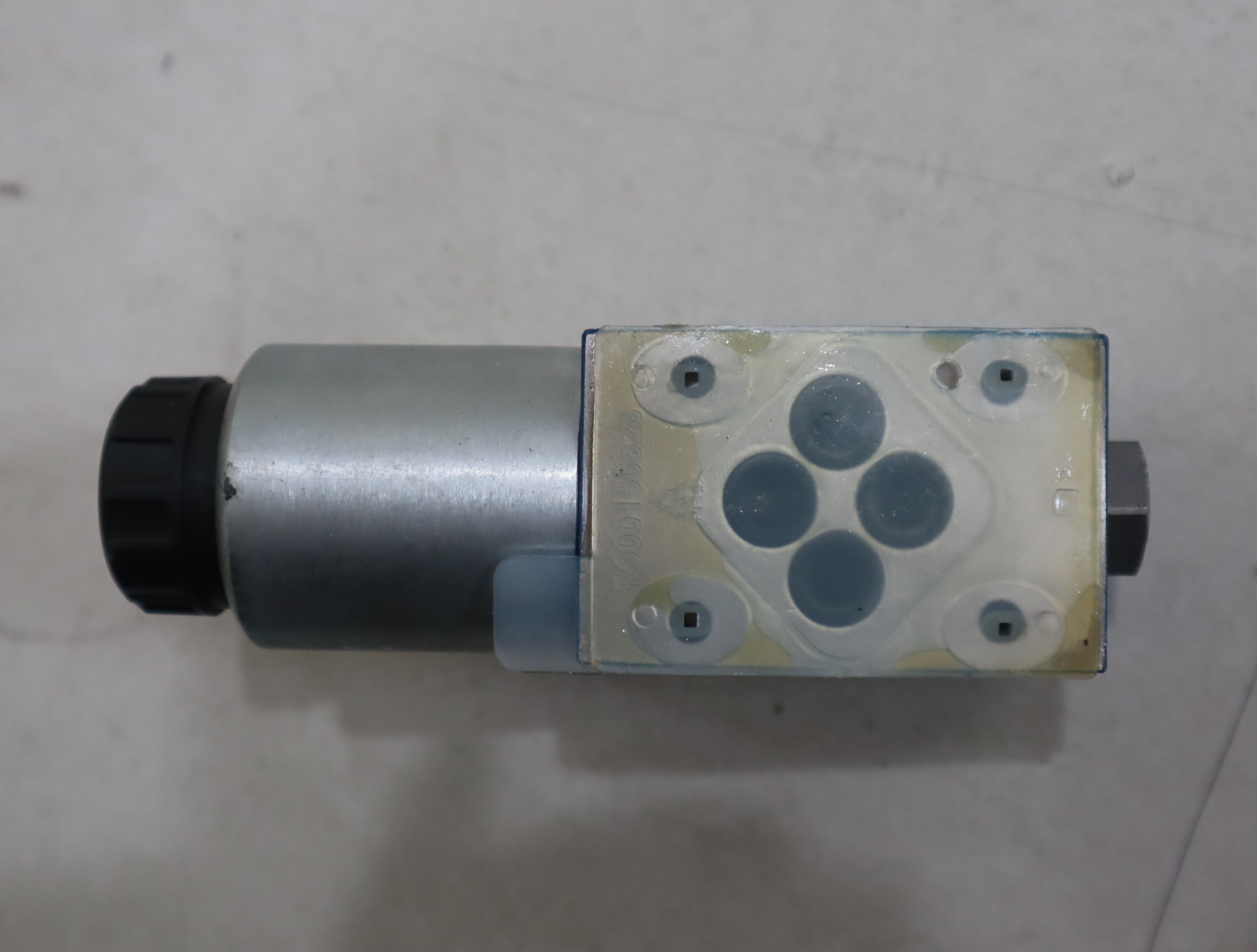 R900553670 4WE6HB6X/EG24N9K4 德国力士乐REXROTH电磁阀