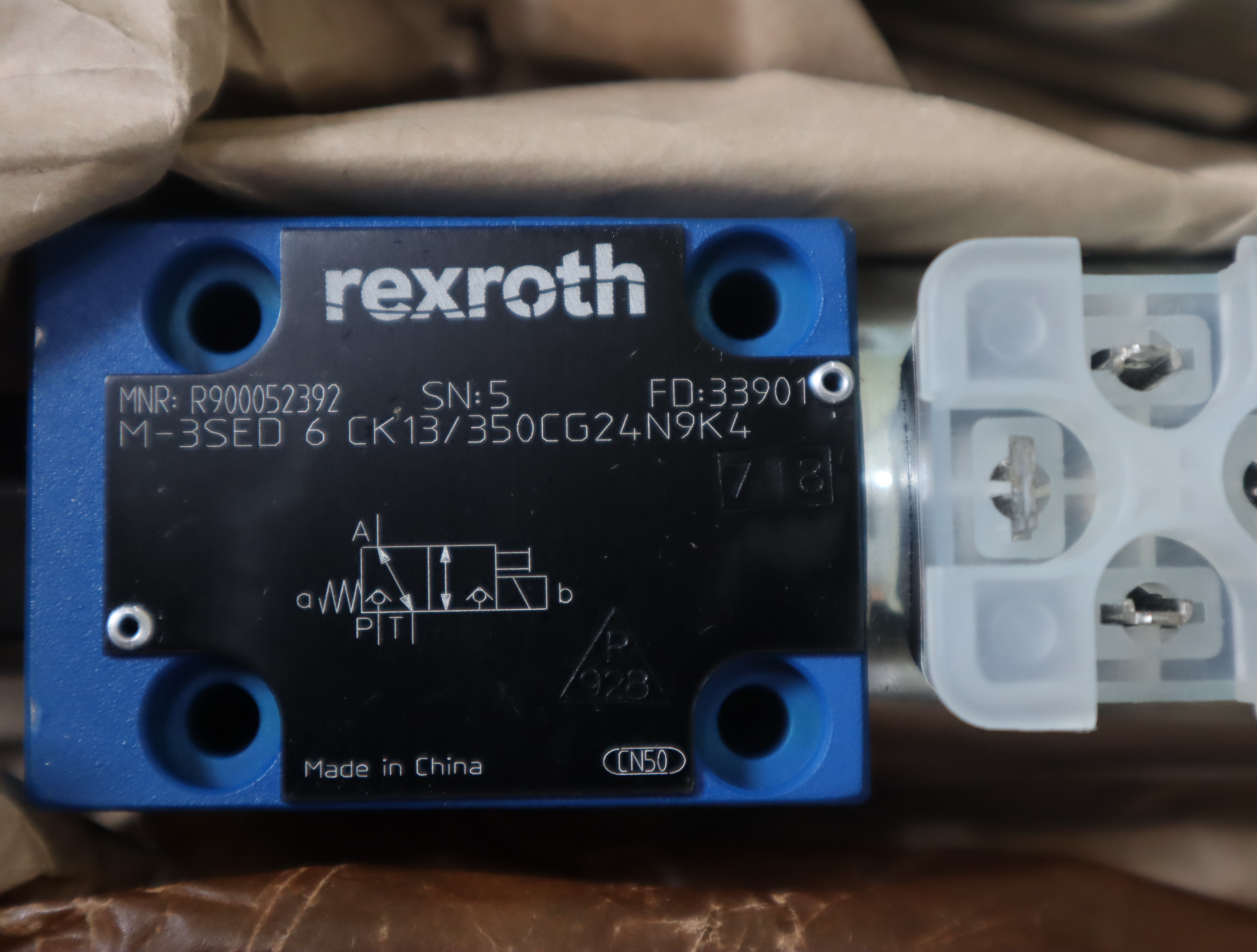 R900052392 M-3SED6CK14/350CG24N9K4 德国力士乐REXROTH电磁球阀