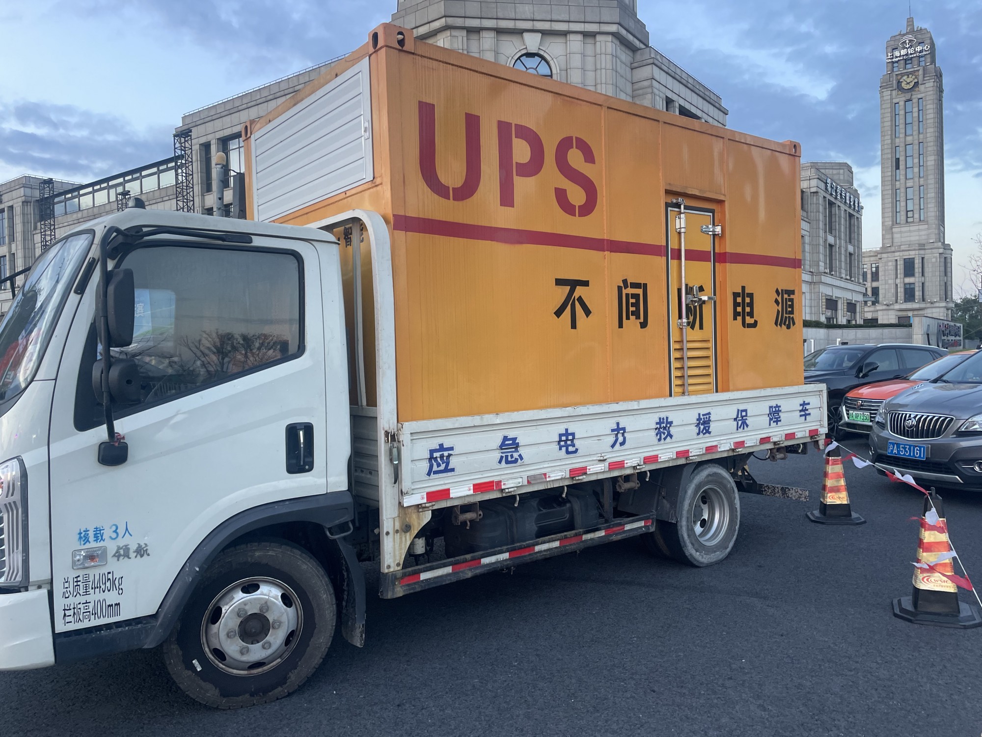 广东梅州静音发电出租，适合学校，写字楼，办公室，银行