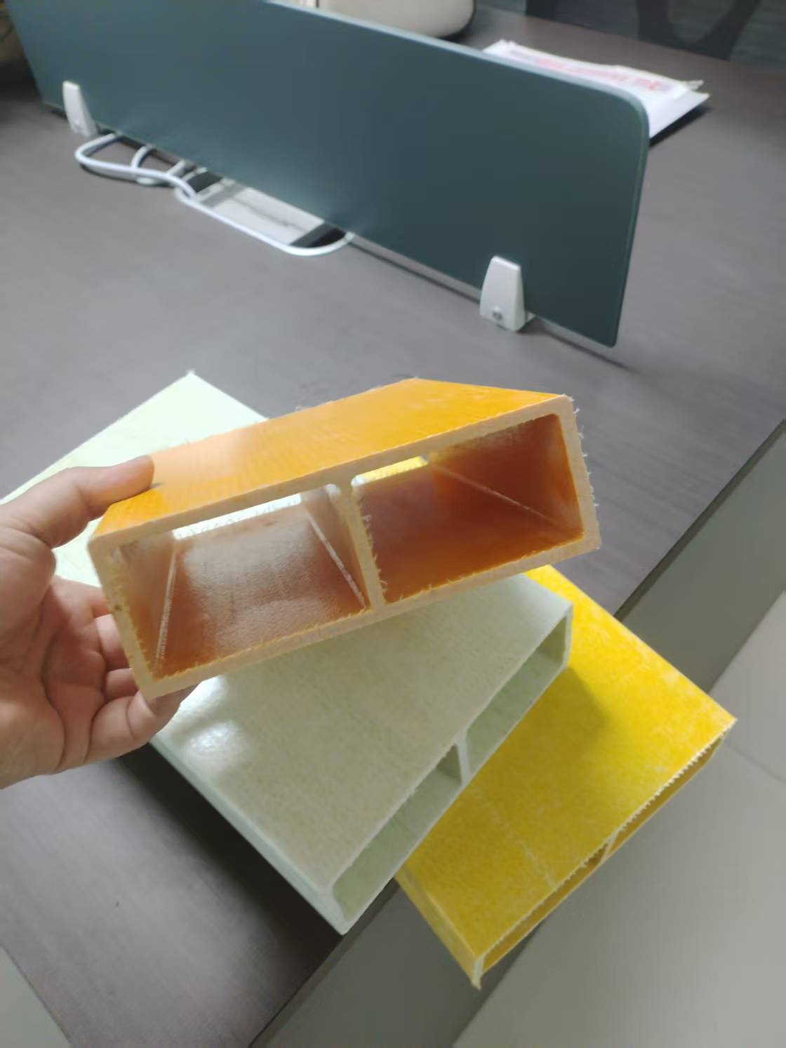 森德玻璃钢厂家玻璃钢檩条立柱围栏型材