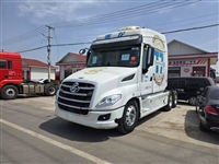 23年乘龙T7 康明斯14升560国六动力 自动伊顿，带夜缓，速比3.417