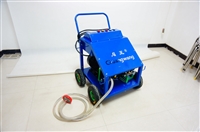 工厂外墙清洗  闯王高压大流量清洗机  商用高压清洗机