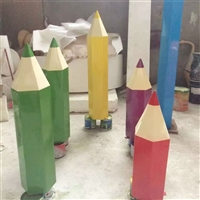 彩绘仿真铅笔雕塑 玻璃钢校园景观雕塑定制