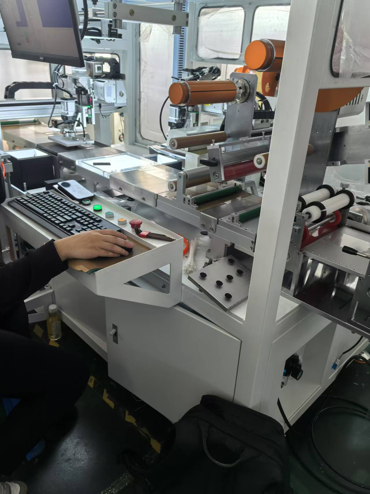 中尺寸显示屏OCA视觉贴合机