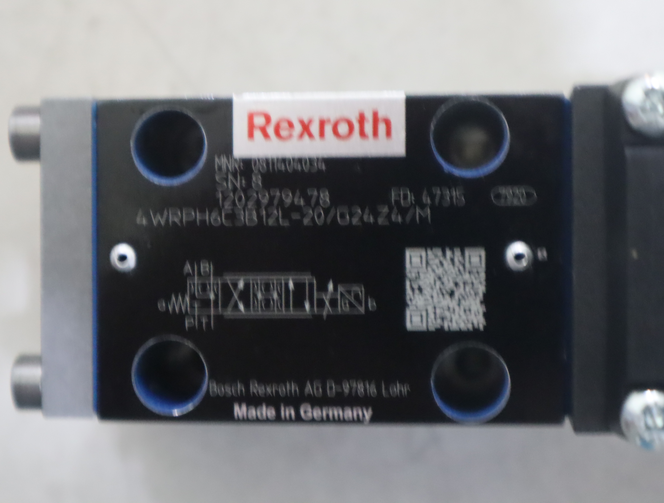 0811404034 4WRPH6C3B12L-20/G24Z4/M 德国力士乐REXROTH比例阀