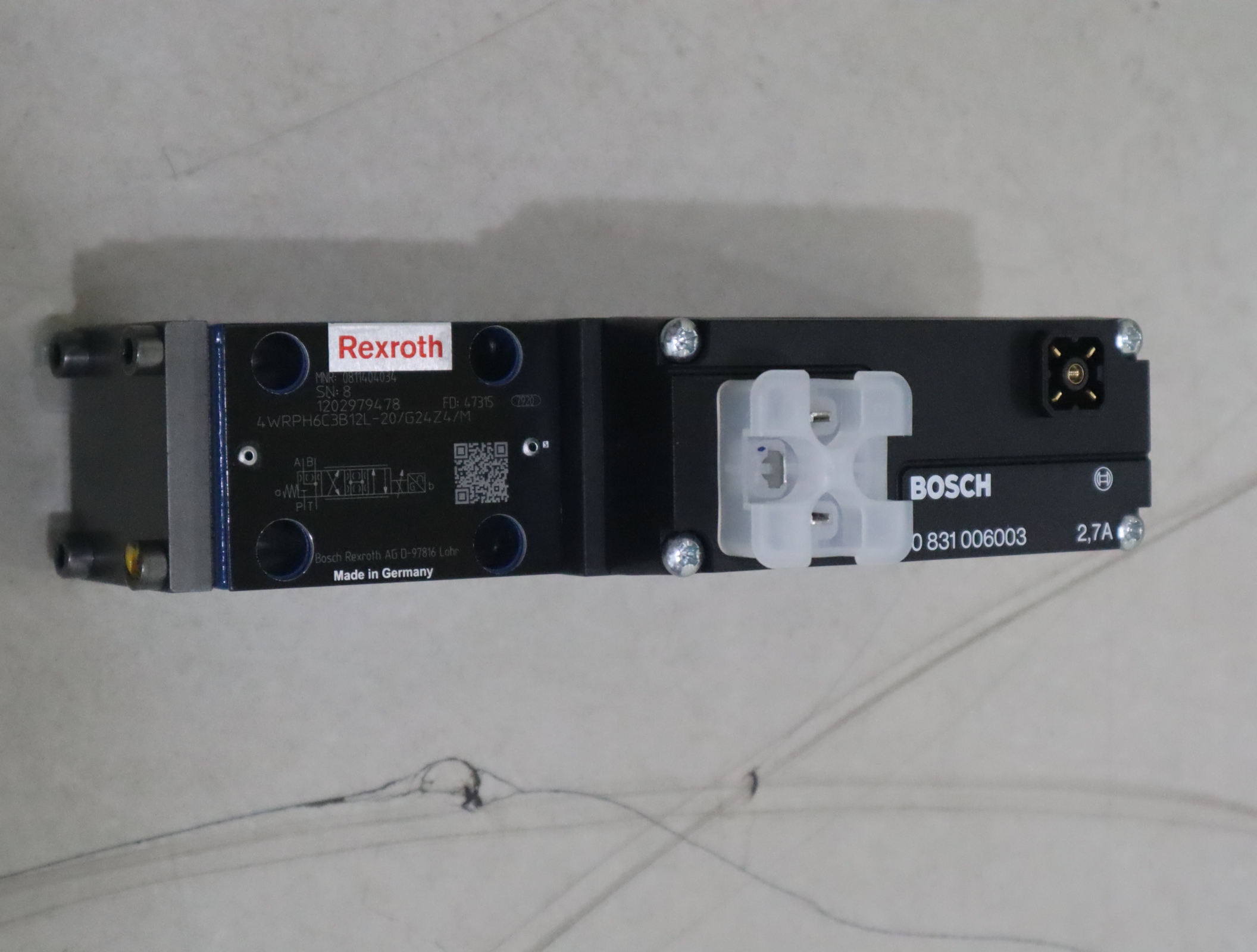 0811404034 4WRPH6C3B12L-20/G24Z4/M 德国力士乐REXROTH比例阀