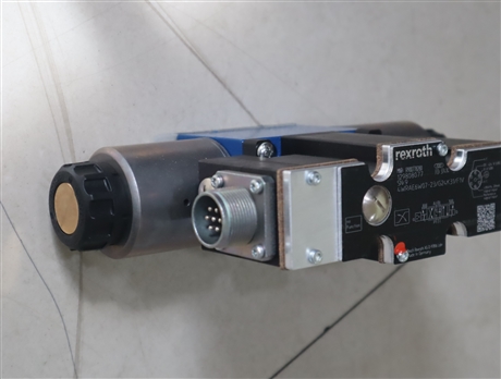 R900778280 4WRAE6W07-2X/G24K31/F1V 德国力士乐REXROTH比例阀