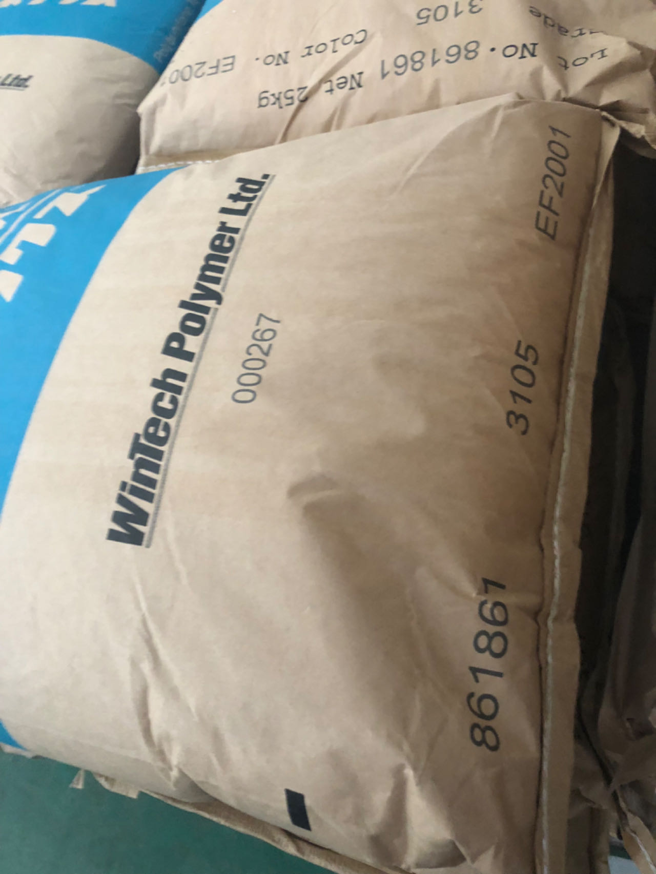 PBT 宝理POLT 3300H 30%玻璃纤维增强高韧性发动机配件应用塑胶原料