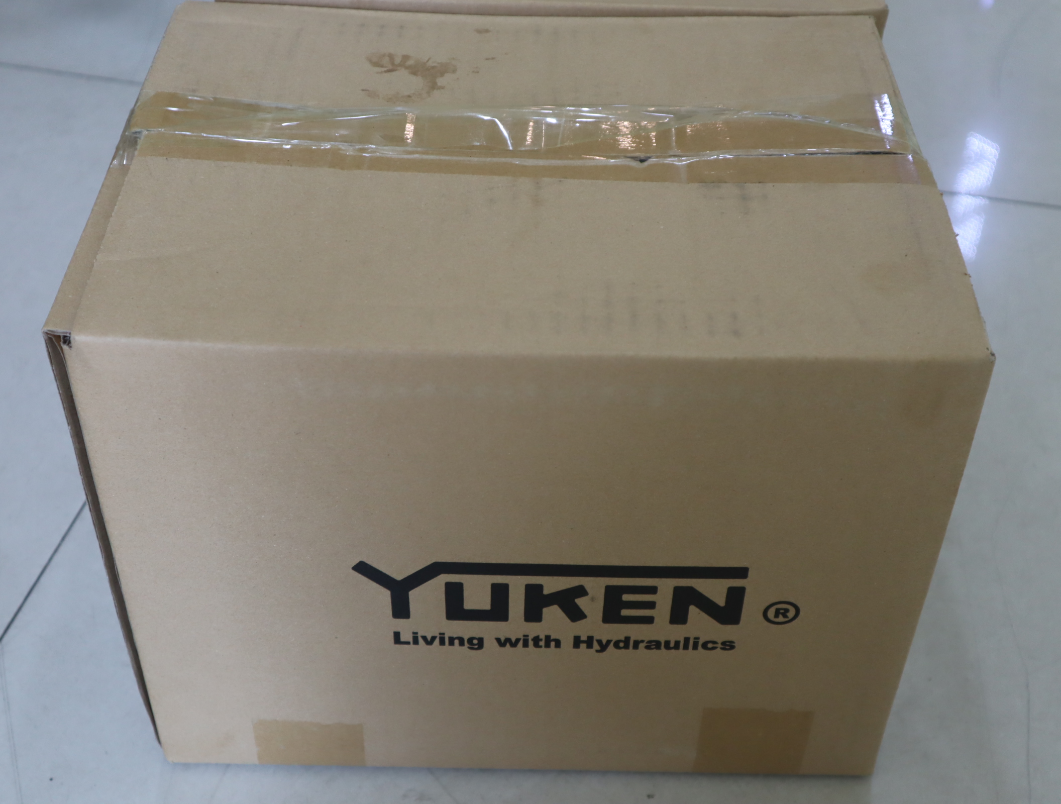 A3H37-FR01KK-10 日本油研YUKEN柱塞泵A3H37-FR01KK-10