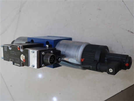R900927232 4WREE10E1-75-20/G24K31/A1V 德国力士乐REXROTH比例阀