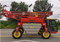 华玺3WPZ-2000G自走式喷杆喷药机厂家四轮大型高架玉米打药车价格