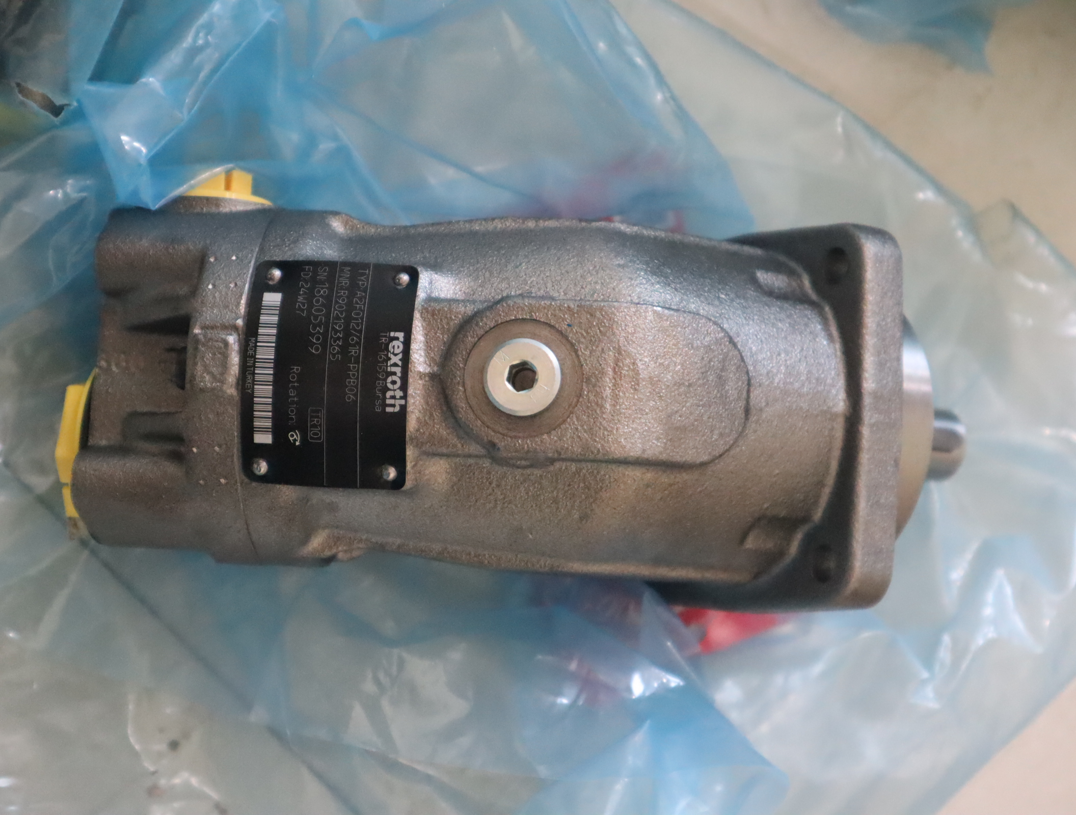 R902193365 A2FO12/61R-PPB06 德国力士乐REXROTH斜轴柱塞泵