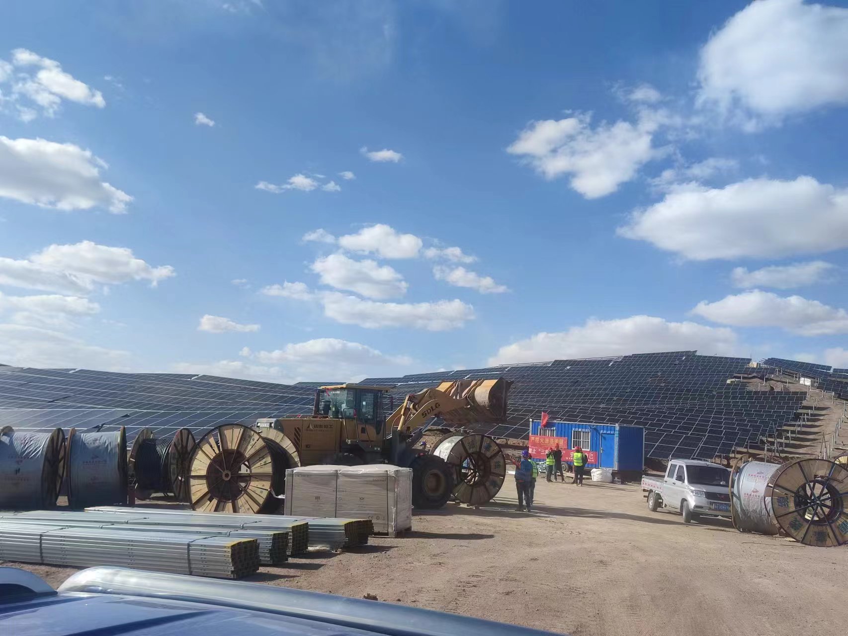 神龙 厂商 热镀锌 水上光伏