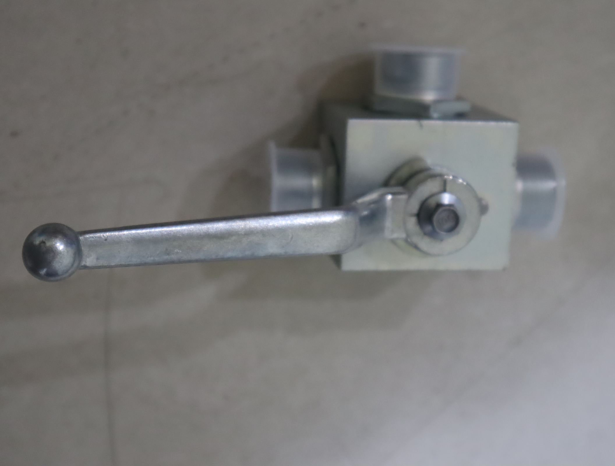 KH3/2-16SCFX PN500 1123 GERMANY BZ 06/24 美国派克PARKER球阀