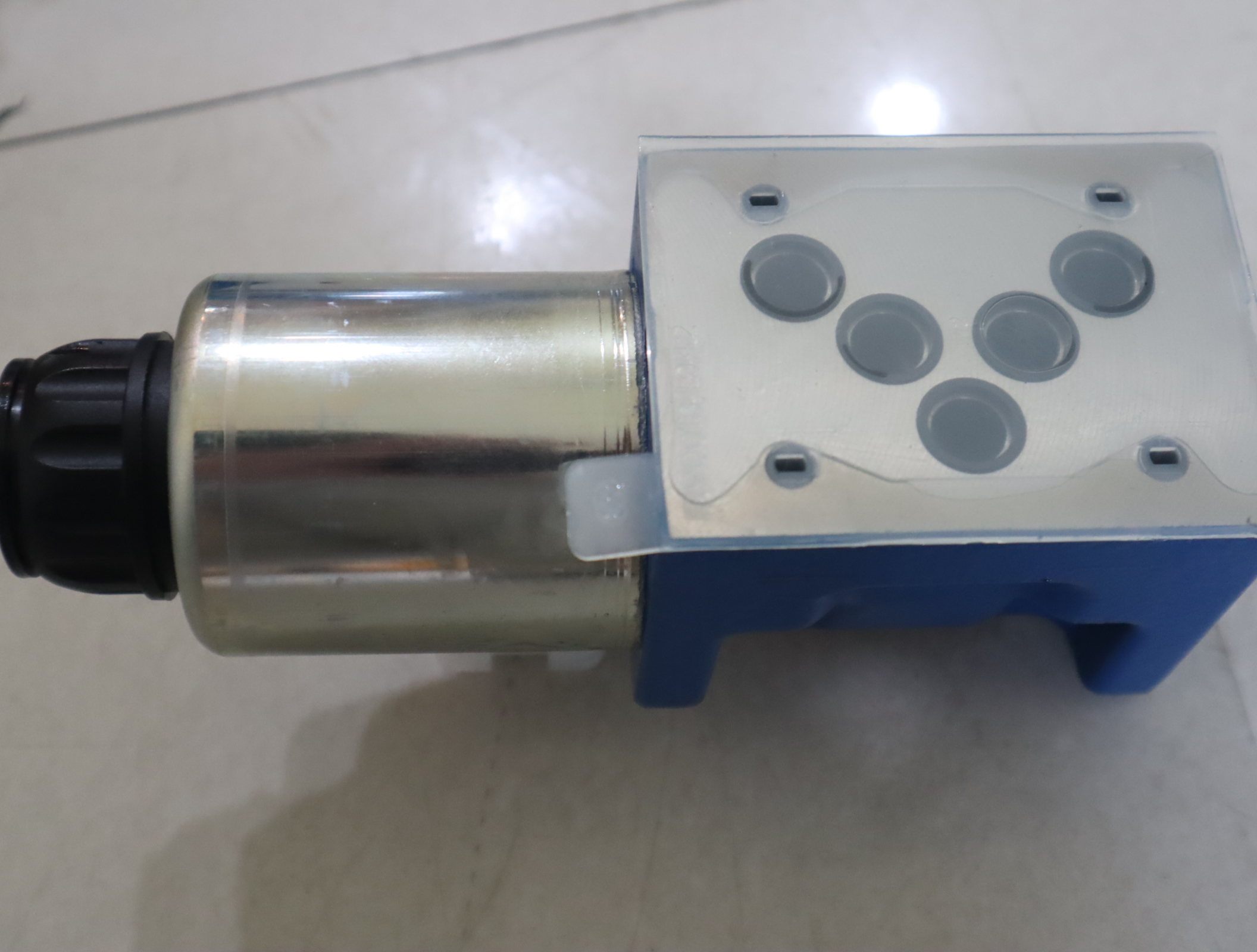 R901339383 4WE10D51/EG220N9K4/M 德国力士乐REXROTH电磁阀