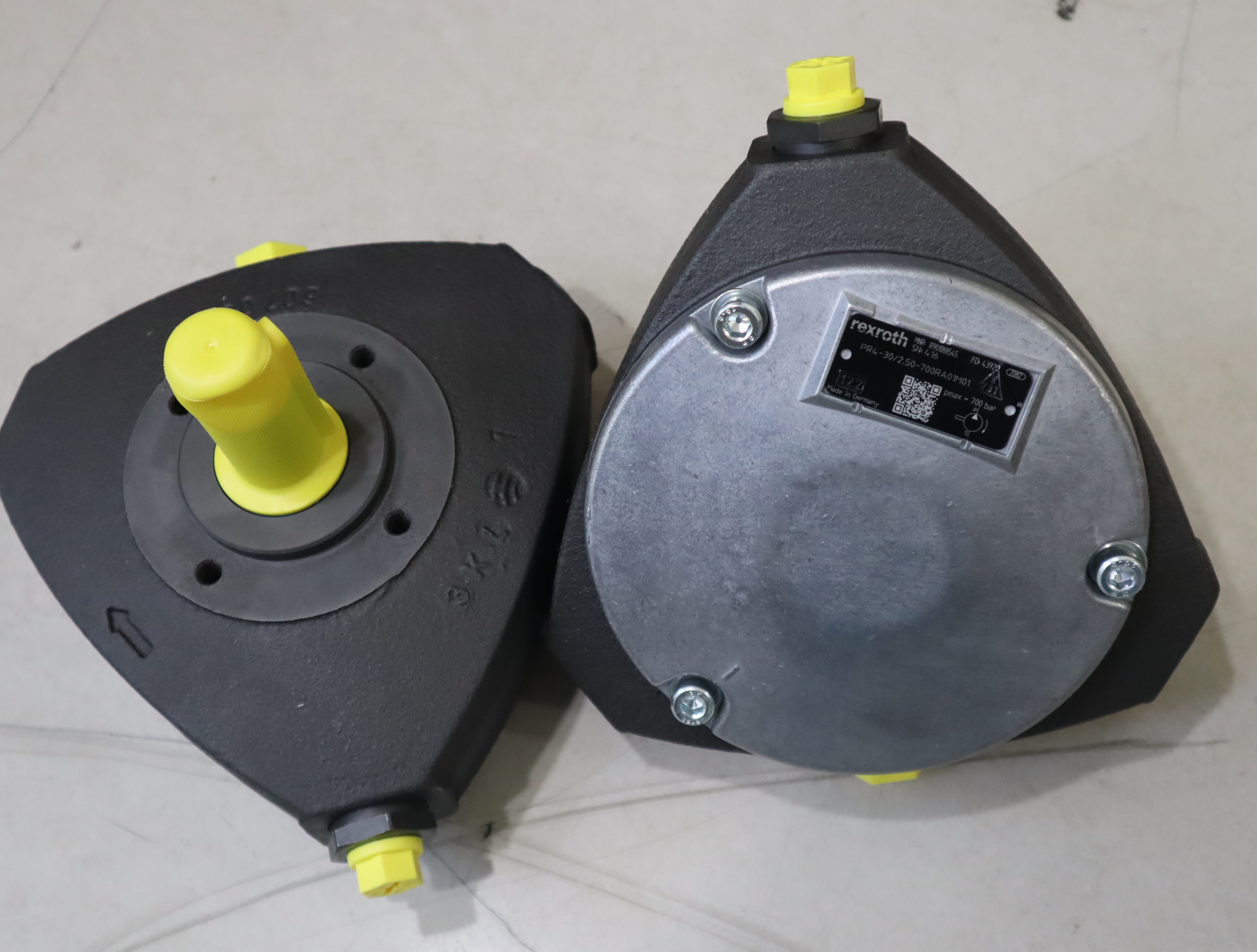 R901088545 PR4-30/2.50-700RA01M01 德国力士乐REXROTH径向柱塞泵