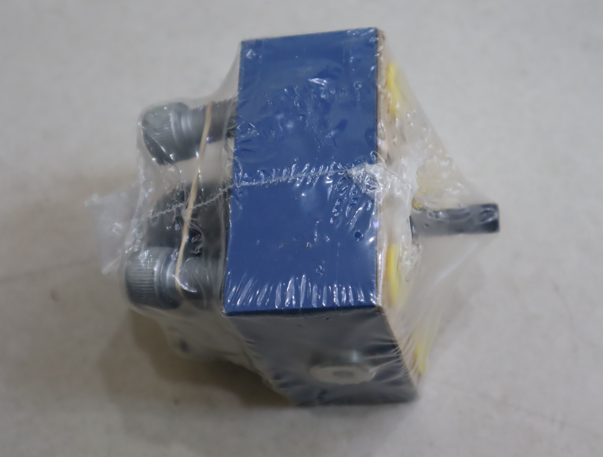 R900912694 LFA25H2-71/F LFA25H2-70/F 力士乐REXROTH插装阀盖板