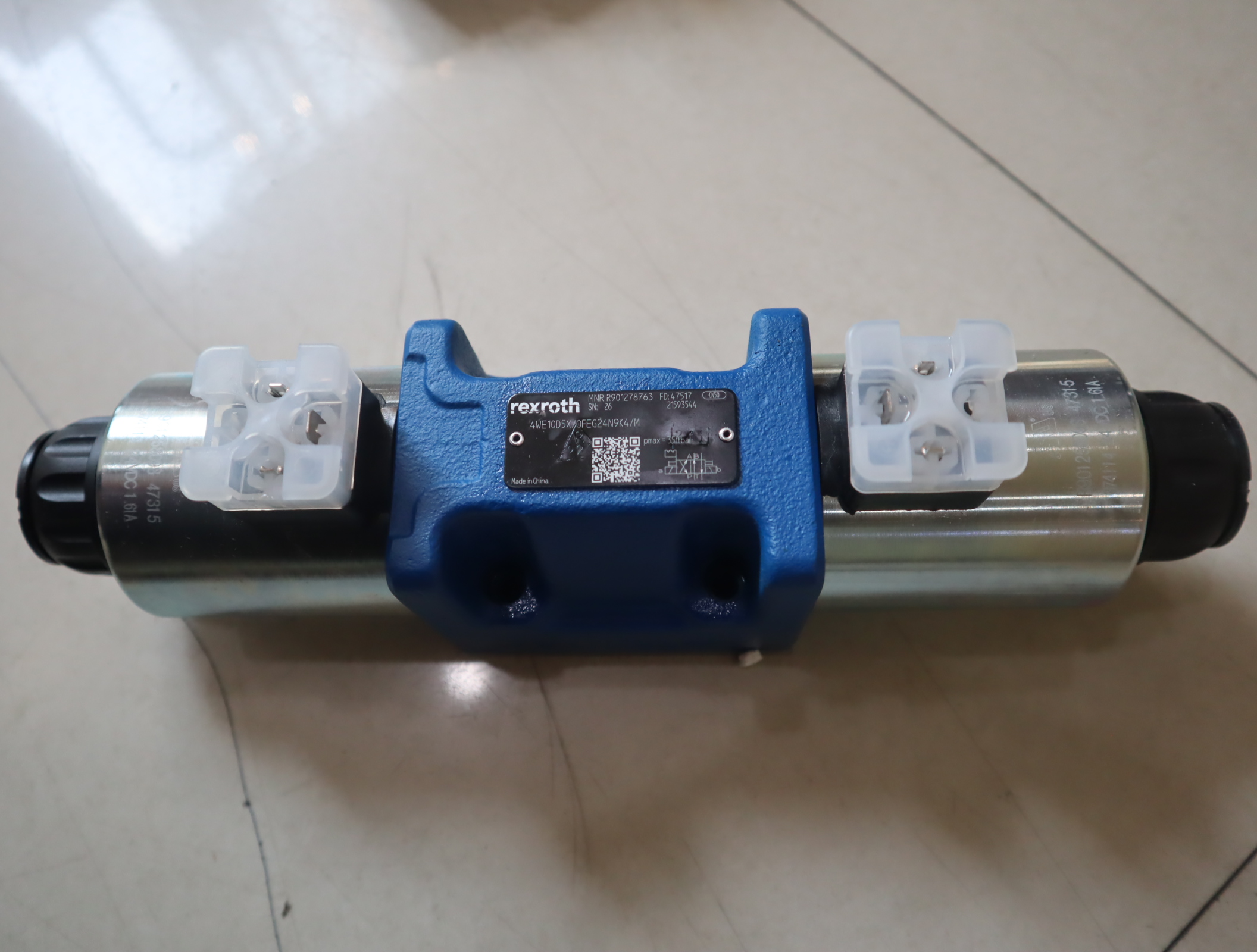 R901278763 4WE10D5X/OFEG24N9K4/M 德国力士乐REXROTH电磁阀