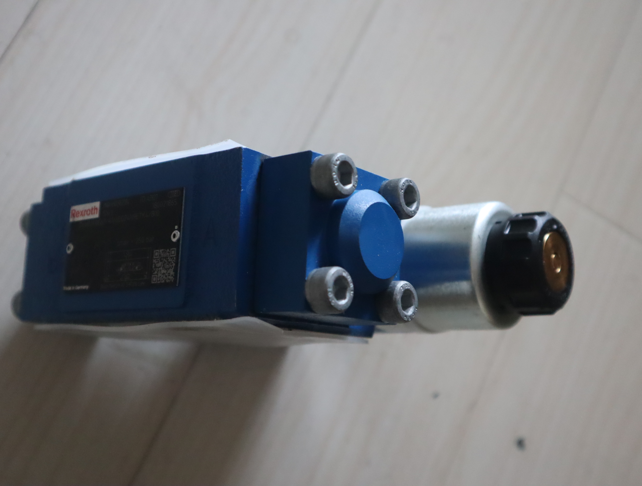 R900962784 Z4WEH10E63-41/6EG24N9ETK4/B10 力士乐REXROTH电液阀