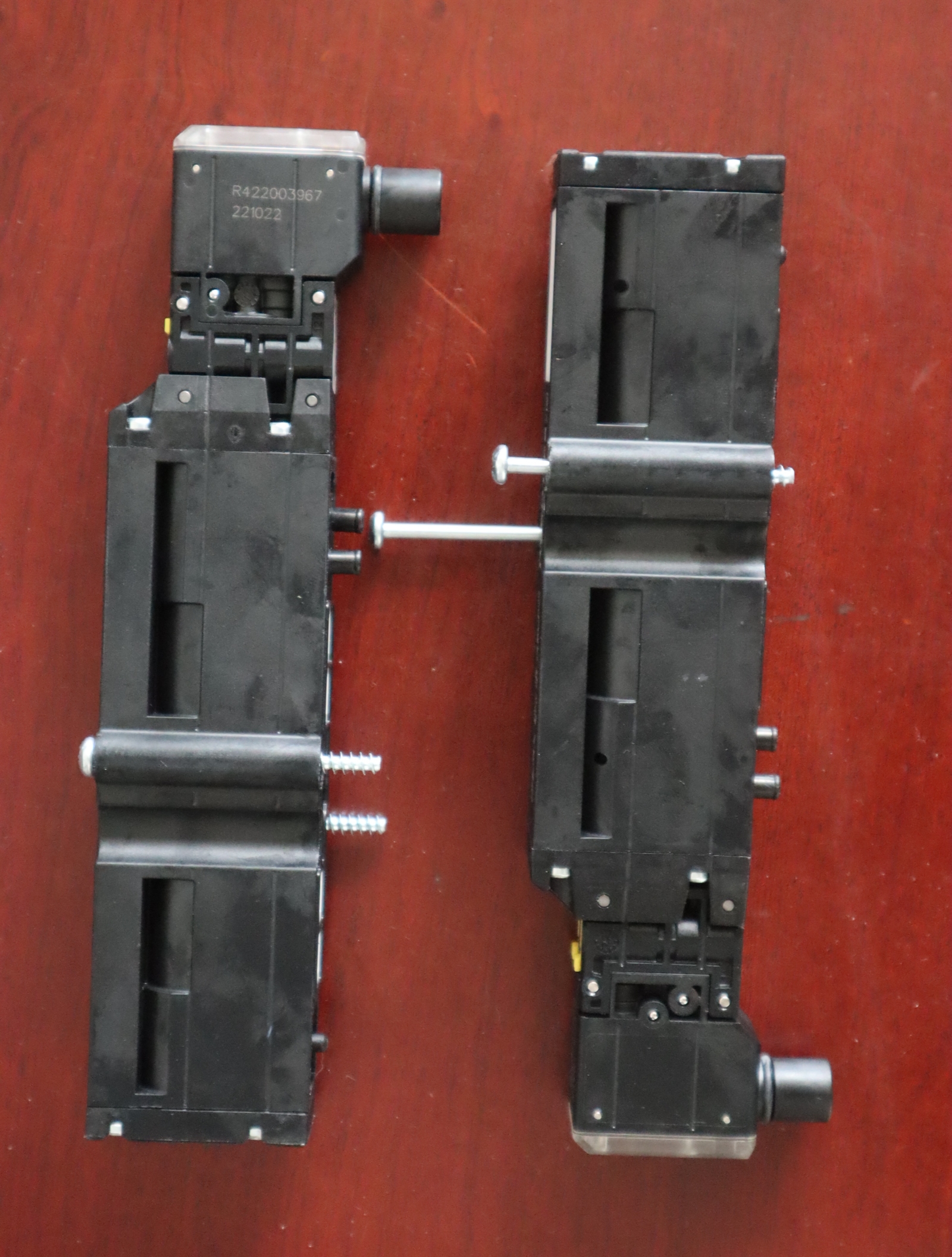 0820056601 R422003967 R422004023 德国安沃驰AVENTICS 气动阀