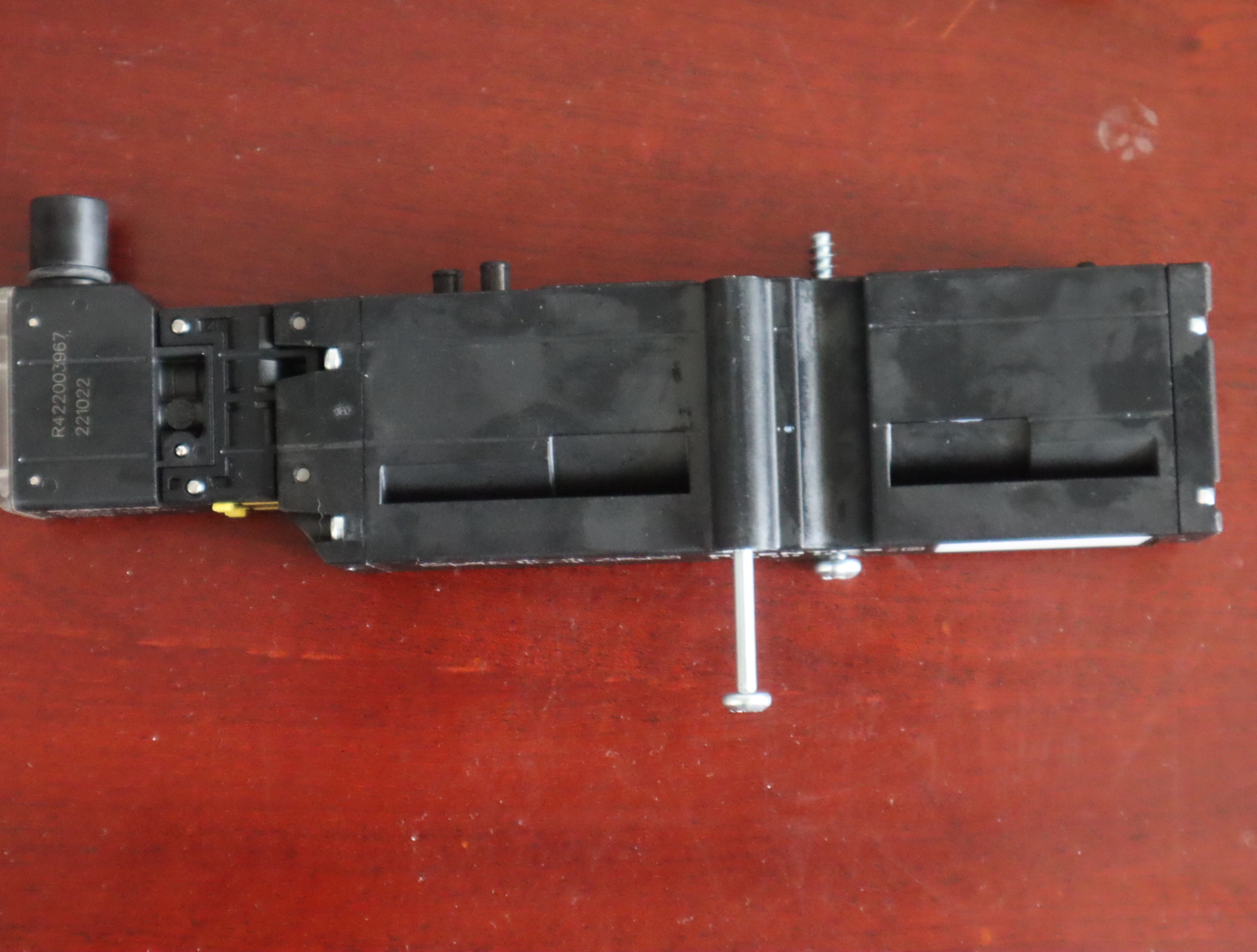 0820056601 R422003967 R422004023 德国安沃驰AVENTICS 气动阀