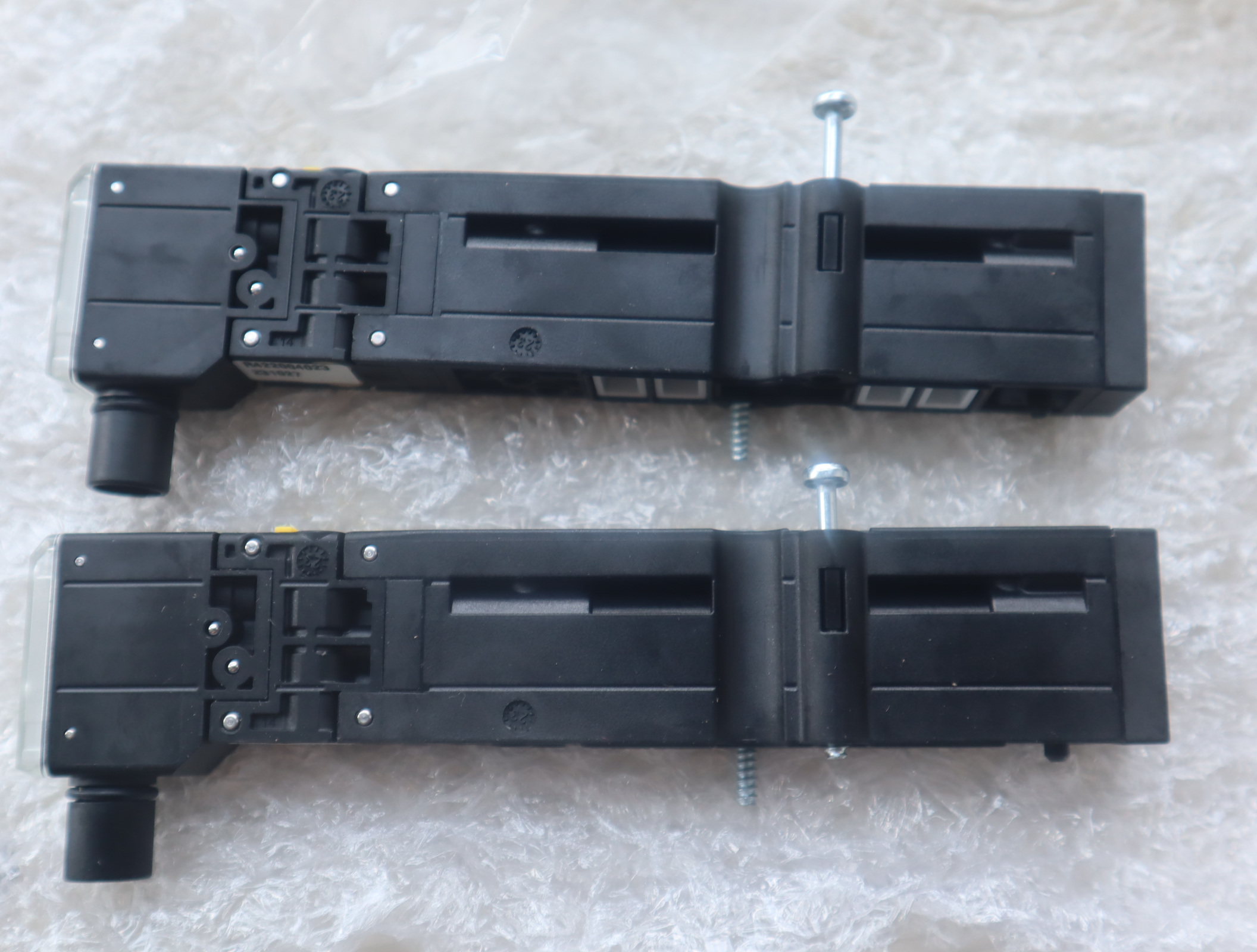 0820055501 R422003967 R422004023 德国安沃驰AVENTICS 气动阀