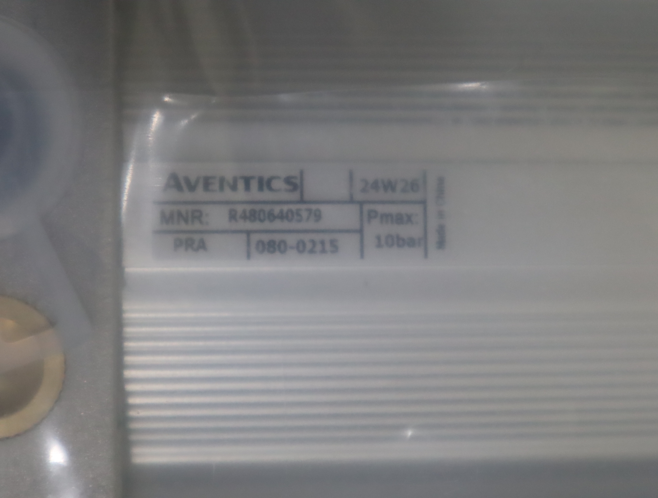 R480640579 080-0215 德国安沃驰AVENTICS 气缸