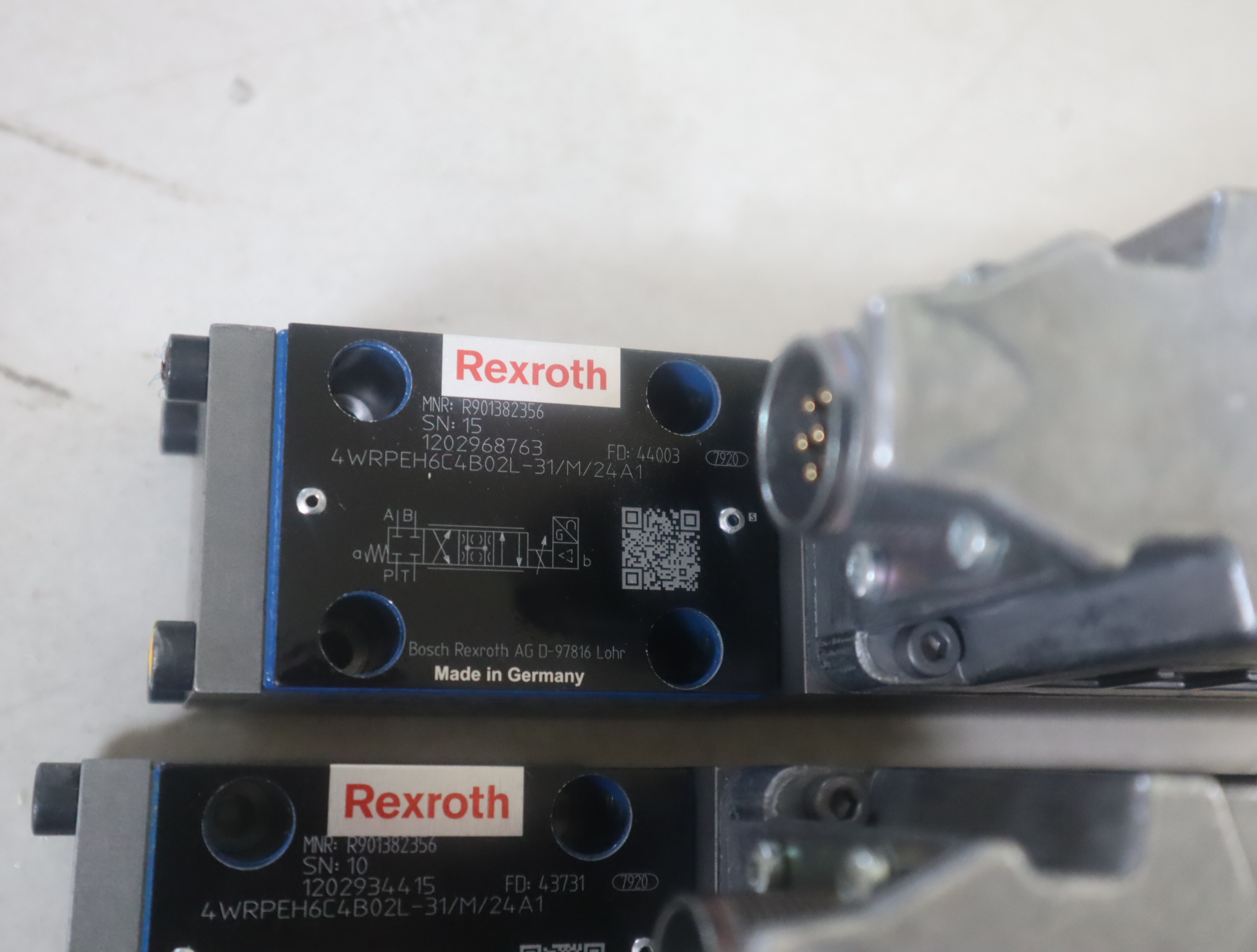 R901382356 4WRPEH6C4B02L-31/M/24A1 德国力士乐REXROTH比例阀