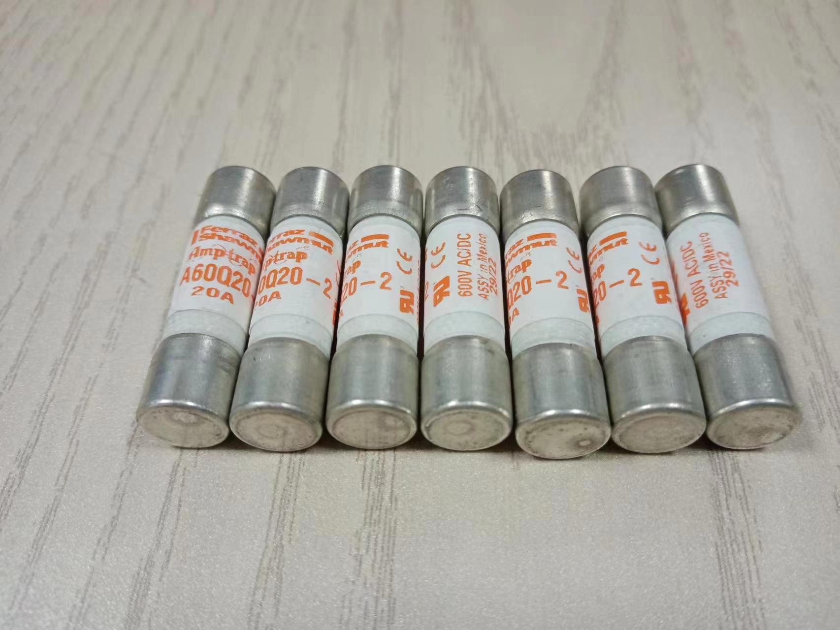 J1017183 FR14GR69V12T法雷MERSEN带撞针保险丝