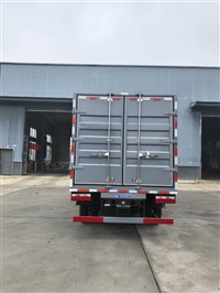 树枝粉碎车  农业秸秆回收车报价